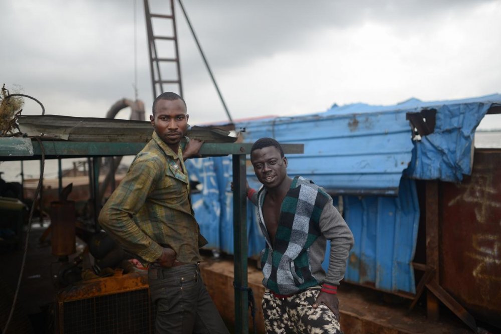 NIJERYADA DENIZDEN KUM CIKARMA